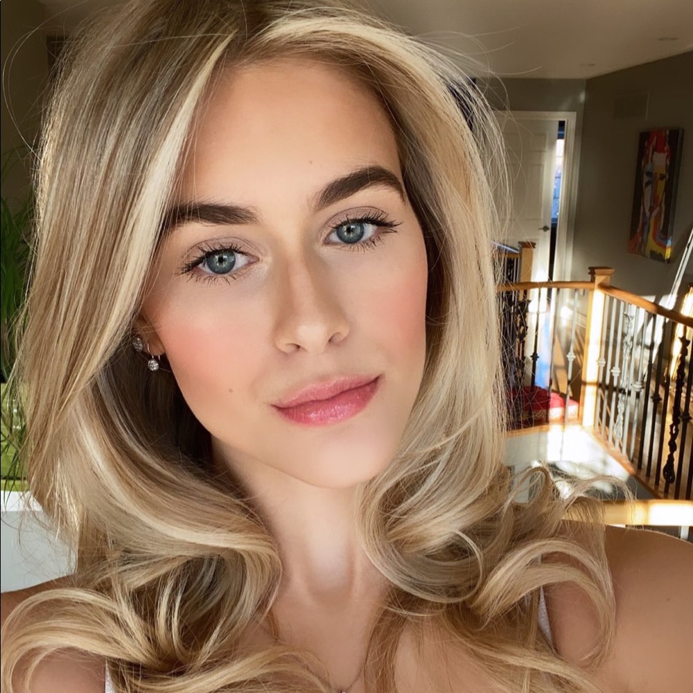 Meet your Posher, Stefanie